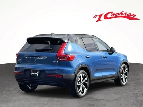 2021 Volvo XC40 T5 R-Design