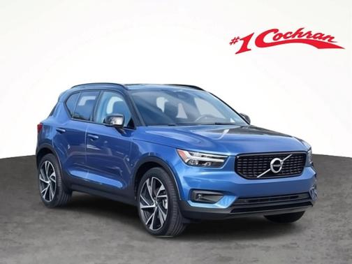 2021 Volvo XC40 T5 R-Design