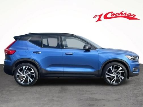2021 Volvo XC40 T5 R-Design