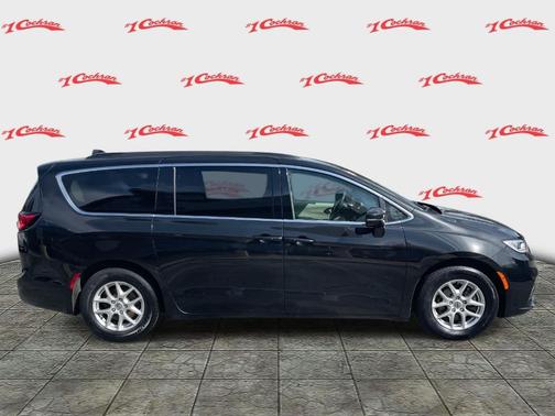 2022 Chrysler Pacifica Touring-L