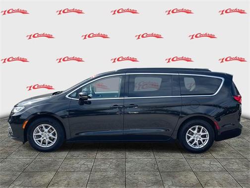 2022 Chrysler Pacifica Touring-L