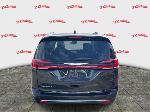 2022 Chrysler Pacifica Touring-L