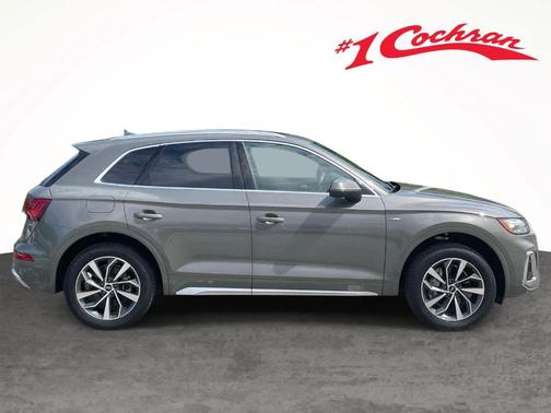 Chronos Gray Metallic 2023 Audi Q5 45 S line Prestige