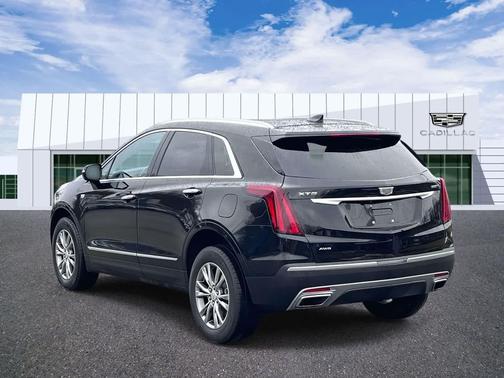 2022 Cadillac XT5 Premium Luxury