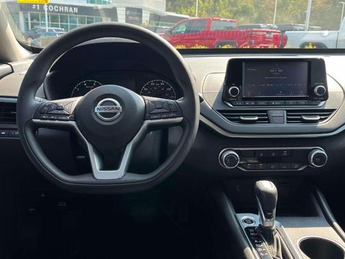Glacier White 2021 Nissan Altima 2.5 S