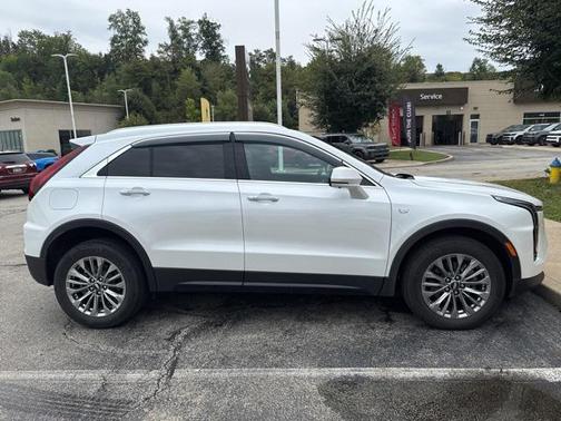 2025 Cadillac XT4 Premium Luxury