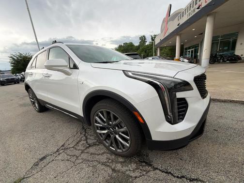 Crystal White Tri-Coat 2020 Cadillac XT4 Sport