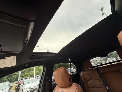 Crystal White Tri-Coat 2020 Cadillac XT4 Sport