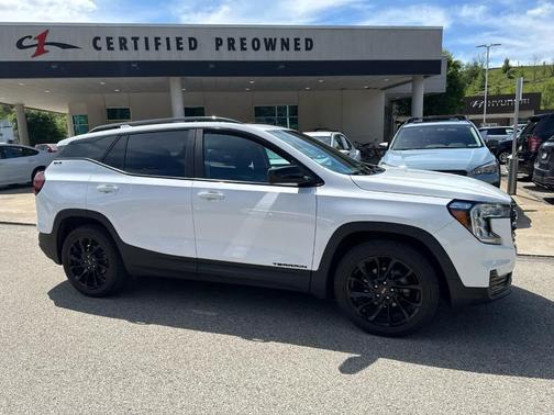 Summit White 2023 GMC Terrain SLE