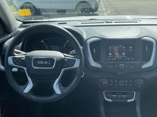 Summit White 2023 GMC Terrain SLE