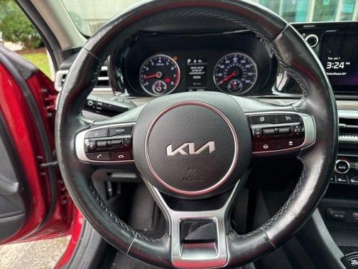 2022 Kia K5 EX