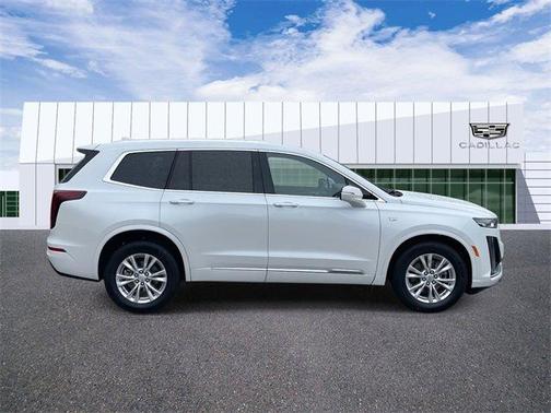 2023 Cadillac XT6 Luxury AWD