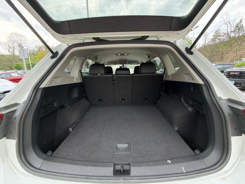 Pure White 2021 Volkswagen Tiguan 2.0T SE