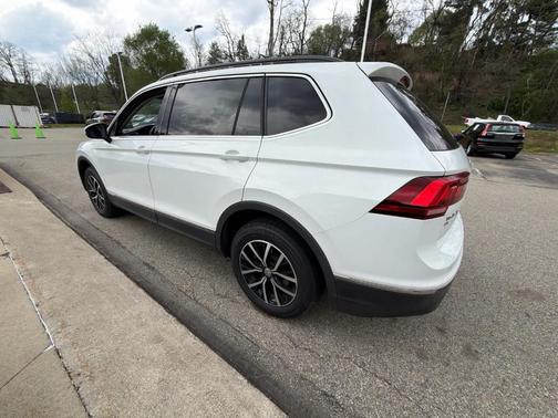 Pure White 2021 Volkswagen Tiguan 2.0T SE