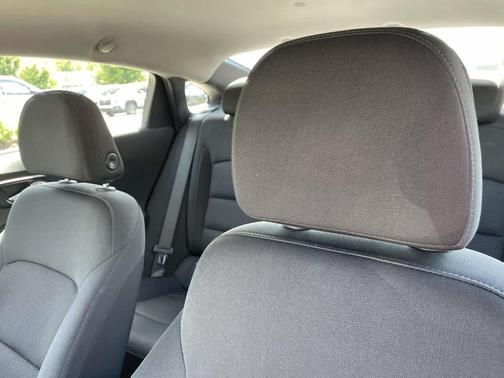 Stone Gray Metallic 2020 Chevrolet Malibu LT