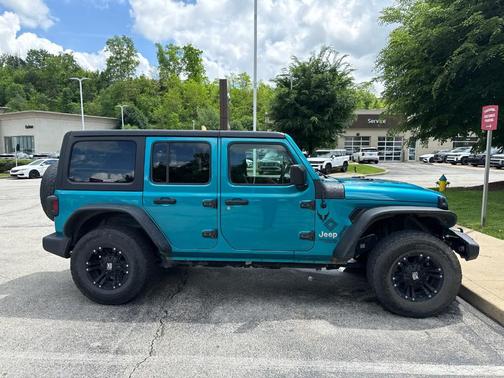 Bikini Pearlcoat 2020 Jeep Wrangler Unlimited Sport