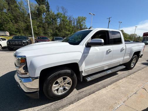 Summit White 2018 Chevrolet Silverado 1500 LT