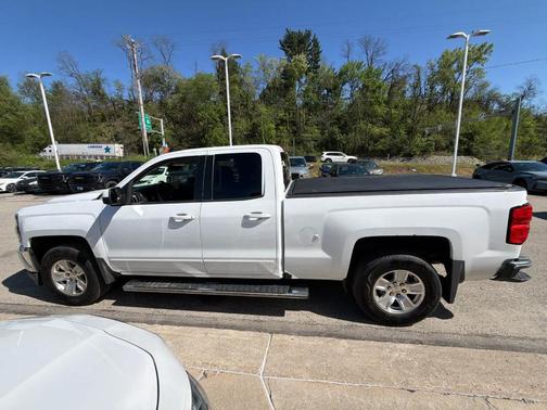 Summit White 2018 Chevrolet Silverado 1500 LT