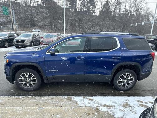 2023 GMC Acadia SLE