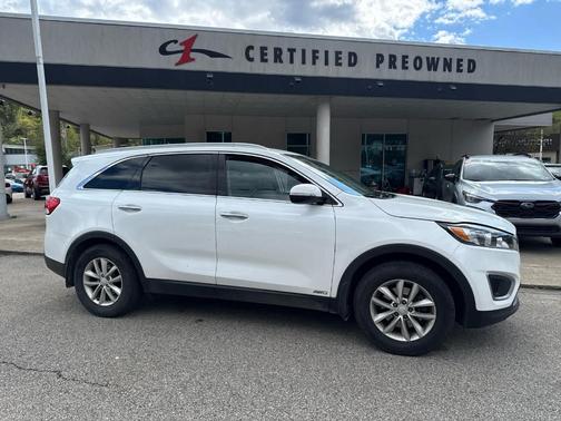 2018 Kia Sorento LX
