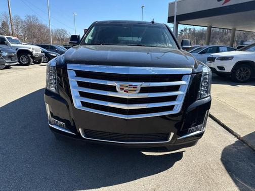 2016 Cadillac Escalade Luxury