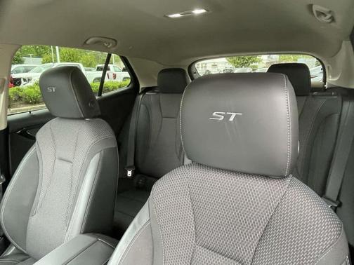 Summit White 2023 Buick Envision Preferred
