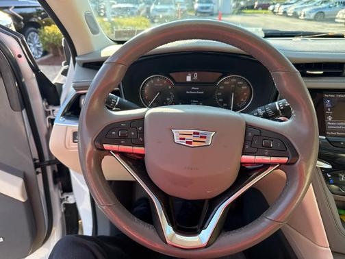 2023 Cadillac XT6 Premium Luxury AWD