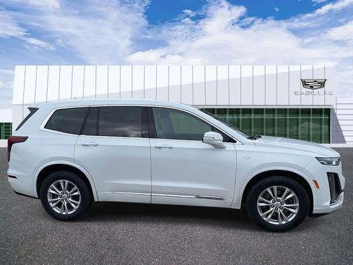 2023 Cadillac XT6 Luxury AWD
