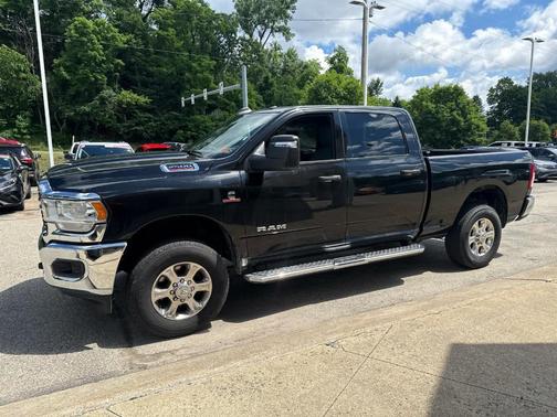 Diamond Black 2024 RAM 2500 Big Horn