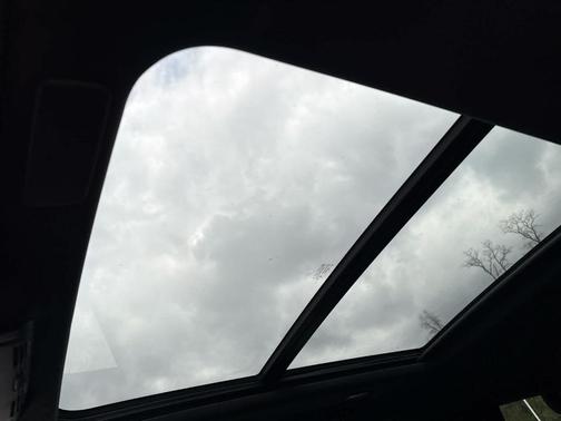 Crystal White Tri-Coat 2024 Cadillac Escalade Premium Luxury