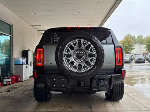 2024 GMC HUMMER EV SUV 3X
