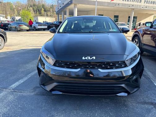 Aurora Black 2023 Kia Forte LXS