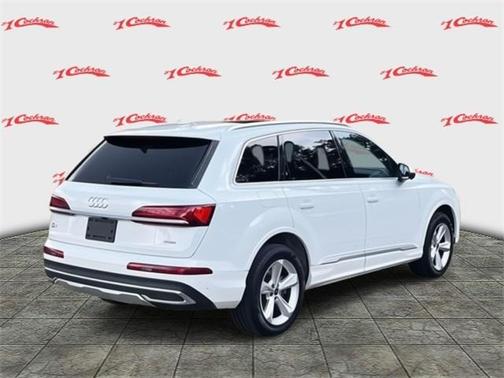 2024 Audi Q7 45 Premium Plus