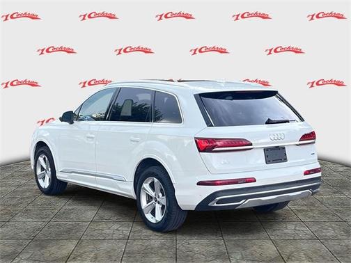 2024 Audi Q7 45 Premium Plus
