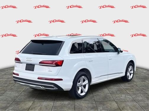 2024 Audi Q7 45 Premium Plus