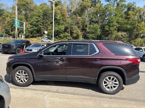 2021 Chevrolet Traverse LT Leather