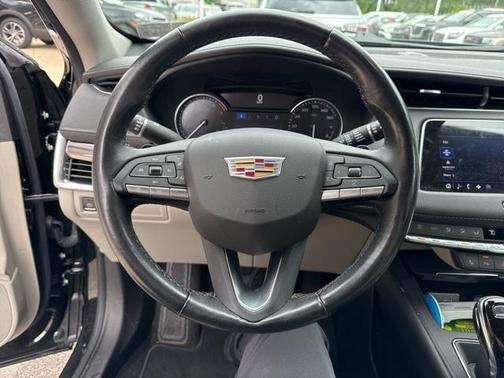 2021 Cadillac XT4 Luxury