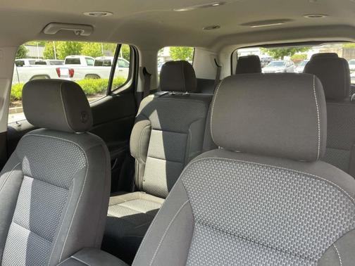 Satin Steel Metallic 2022 GMC Acadia SLE