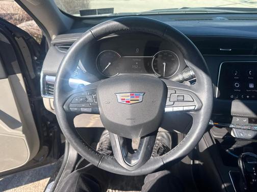 2023 Cadillac XT4 Luxury