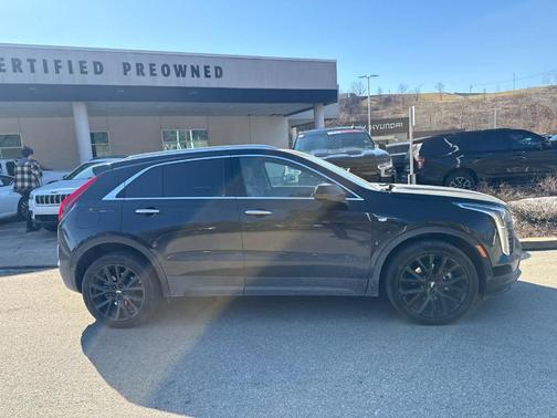 2023 Cadillac XT4 Luxury