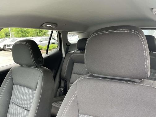 Summit White 2024 GMC Terrain SLE