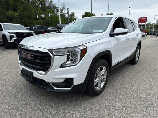 Summit White 2024 GMC Terrain SLE