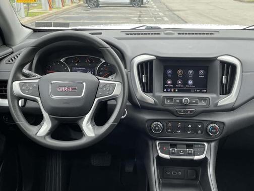 Summit White 2024 GMC Terrain SLE