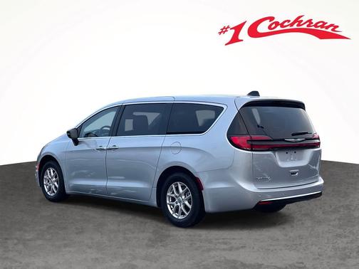 2024 Chrysler Pacifica Touring-L