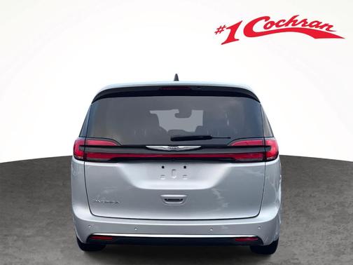 2024 Chrysler Pacifica Touring-L