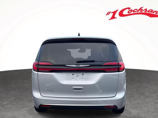 2024 Chrysler Pacifica Touring-L