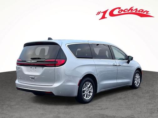 2024 Chrysler Pacifica Touring-L