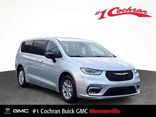 2024 Chrysler Pacifica Touring-L