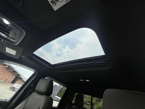 White Frost Tri-Coat 2024 GMC Sierra 3500 Denali