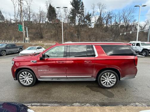 2023 GMC Yukon XL Denali